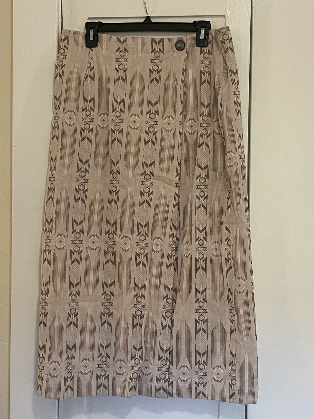 Ariat Bombay Beige and Brown Geometric Aztec Midi Skirt size 12